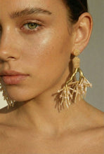 Load image into Gallery viewer, CrystalDust Coralito Beige
